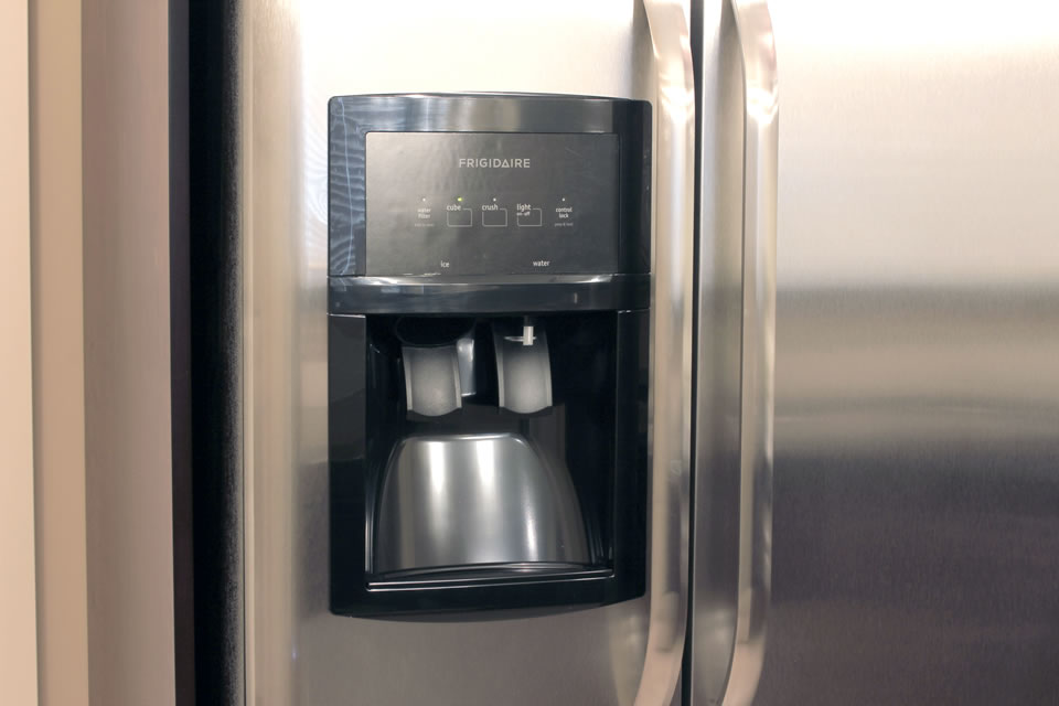 Ice Maker and Water in the Refrigerator luxury rentals calgary, quality features, the gala